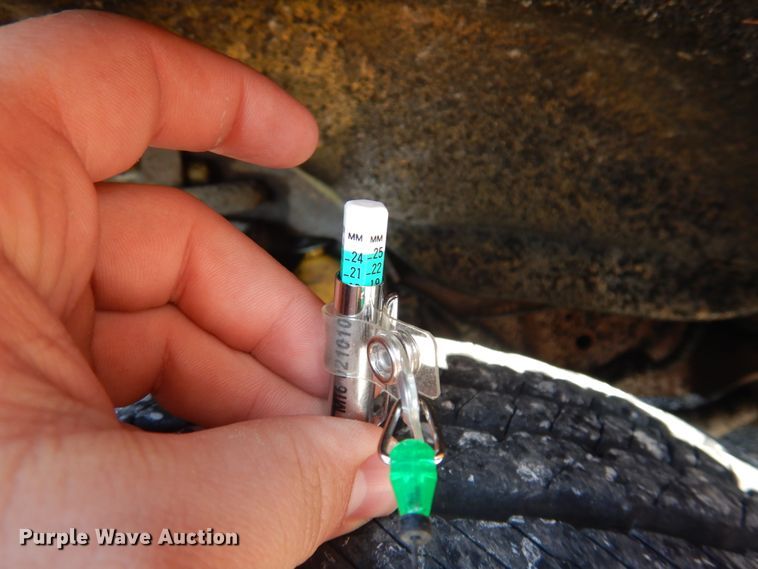 image for item GG9249 2001 Ford E450  utility van