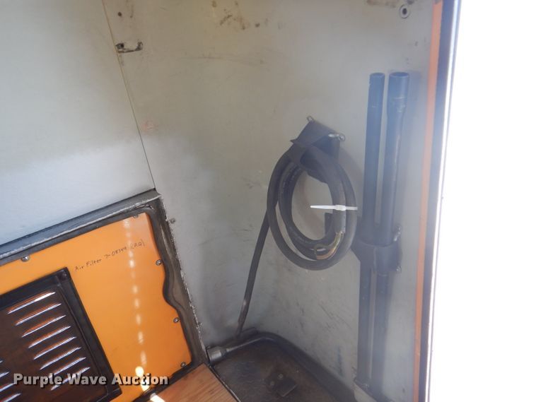 image for item GG9249 2001 Ford E450  utility van