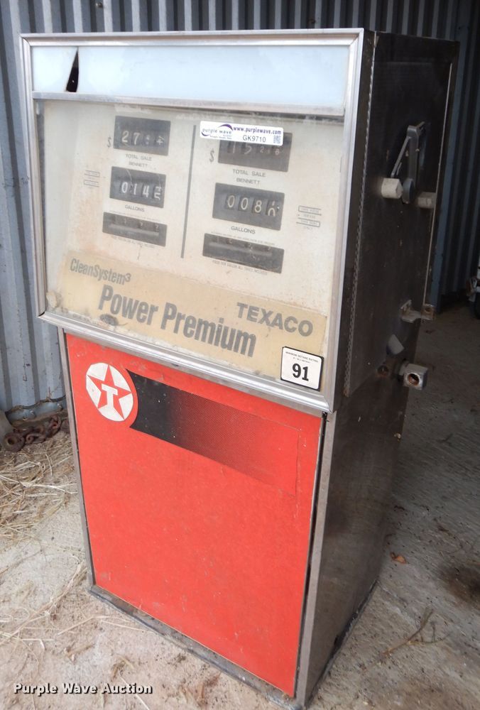 image for item GK9710 (2) Bennett Pump Company Texaco fuel pumps