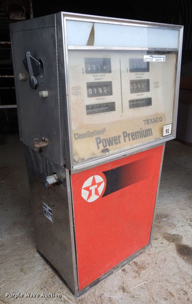 image for item GK9710 (2) Bennett Pump Company Texaco fuel pumps