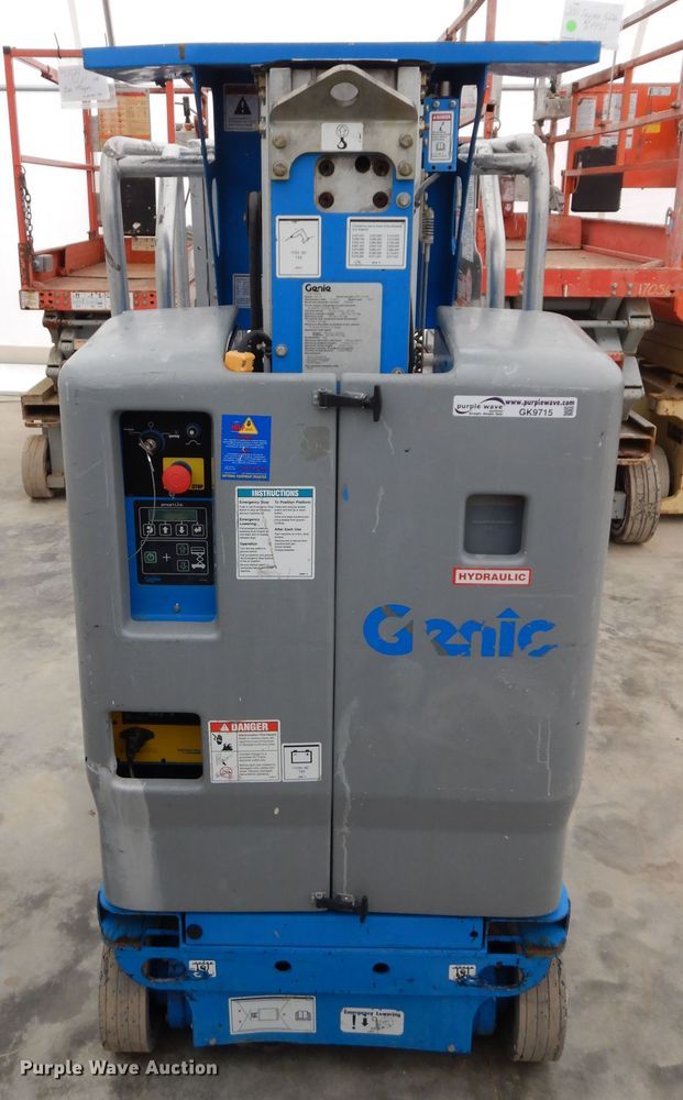 image for item GK9715 2012 Genie GR-12  vertical lift
