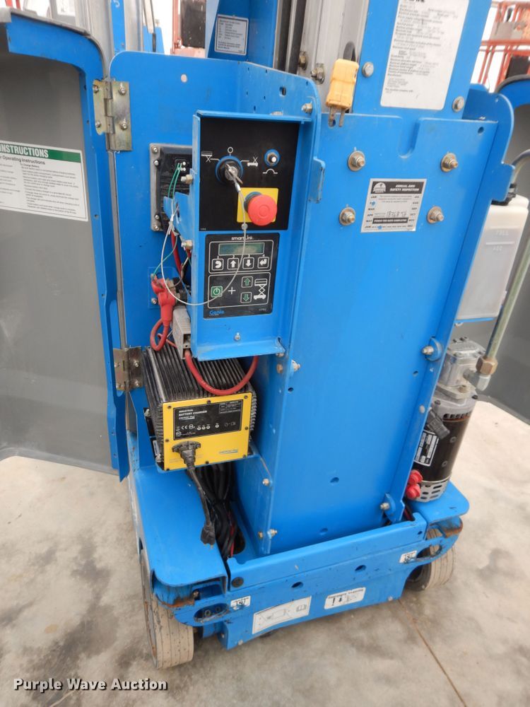 image for item GK9715 2012 Genie GR-12  vertical lift