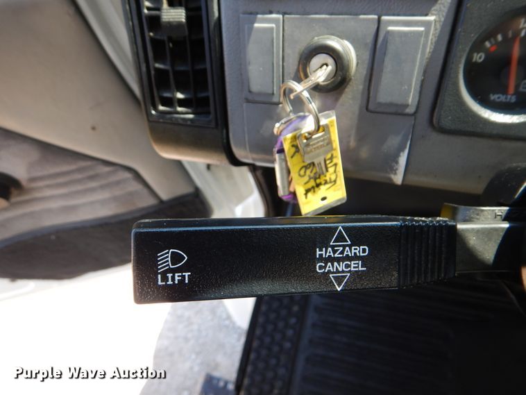 image for item GM9148 2000 Freightliner FL60  box truck