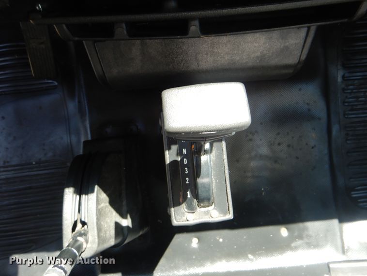 image for item GM9148 2000 Freightliner FL60  box truck