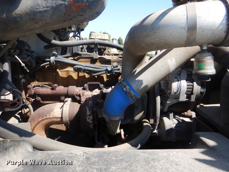 image for item GM9148 2000 Freightliner FL60  box truck