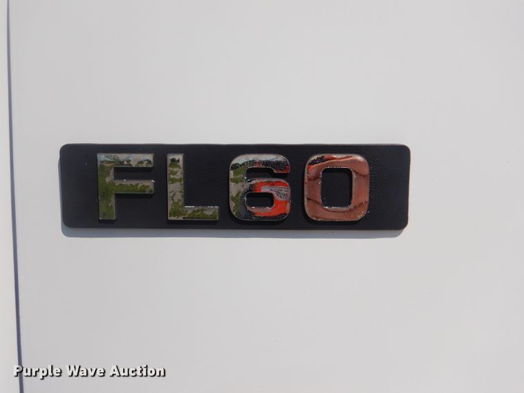 image for item GM9148 2000 Freightliner FL60  box truck