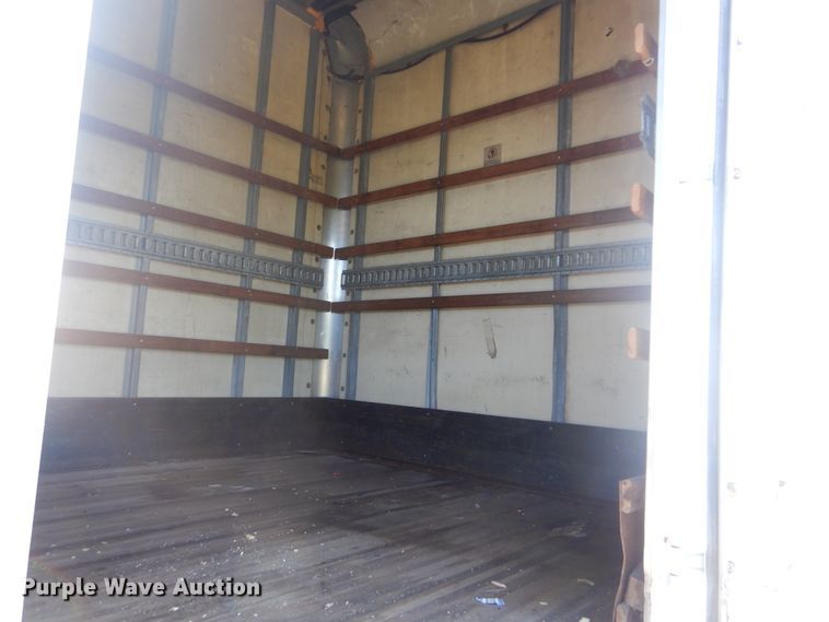 image for item GM9148 2000 Freightliner FL60  box truck