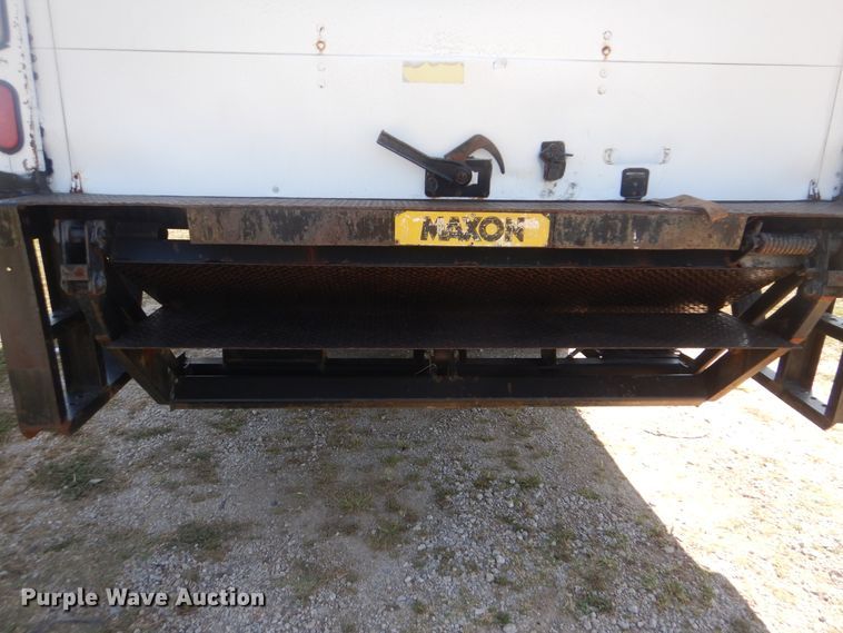 image for item GM9148 2000 Freightliner FL60  box truck