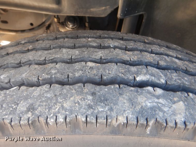 image for item GM9148 2000 Freightliner FL60  box truck