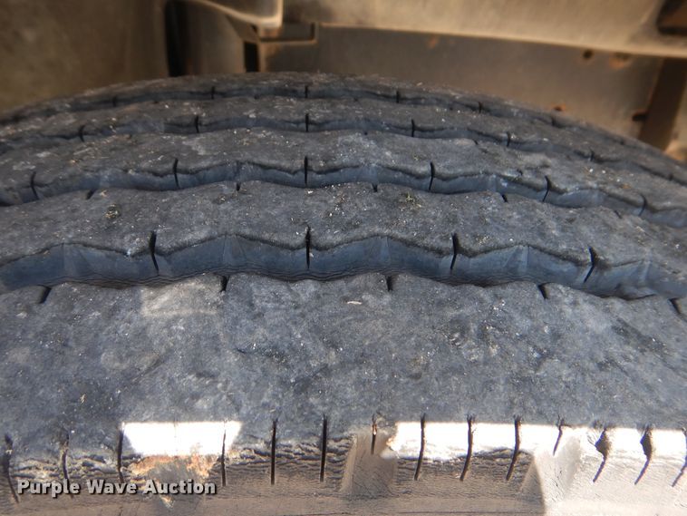 image for item GM9148 2000 Freightliner FL60  box truck