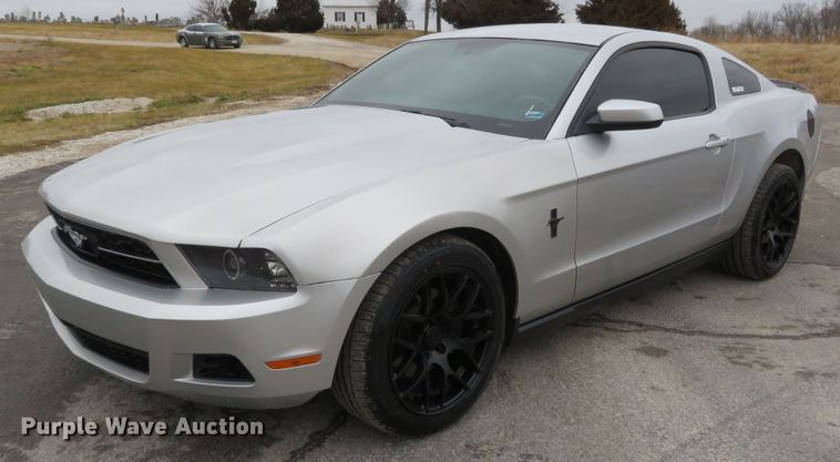 image for item GT9469 2012 Ford Mustang