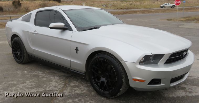 image for item GT9469 2012 Ford Mustang