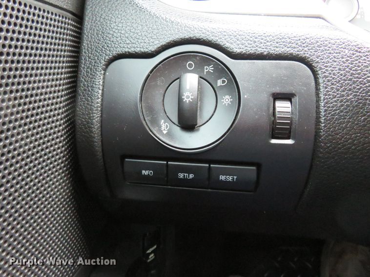 image for item GT9469 2012 Ford Mustang