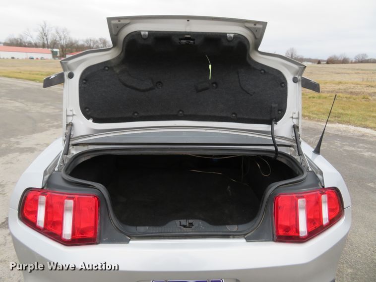 image for item GT9469 2012 Ford Mustang