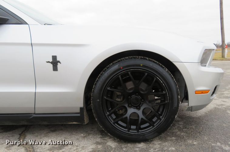 image for item GT9469 2012 Ford Mustang