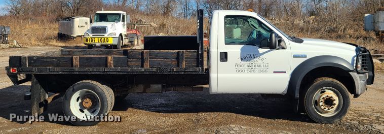 image for item GY9659 2006 Ford F450 Super Duty  flatbed pickup truck