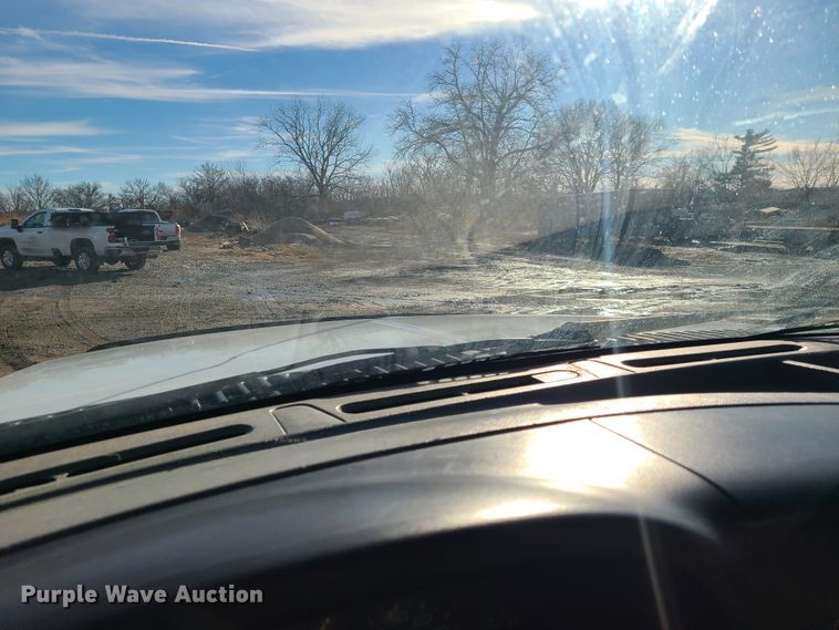 image for item GY9659 2006 Ford F450 Super Duty  flatbed pickup truck