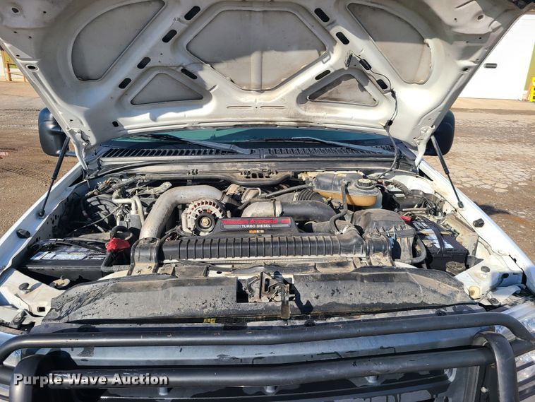 image for item GY9659 2006 Ford F450 Super Duty  flatbed pickup truck