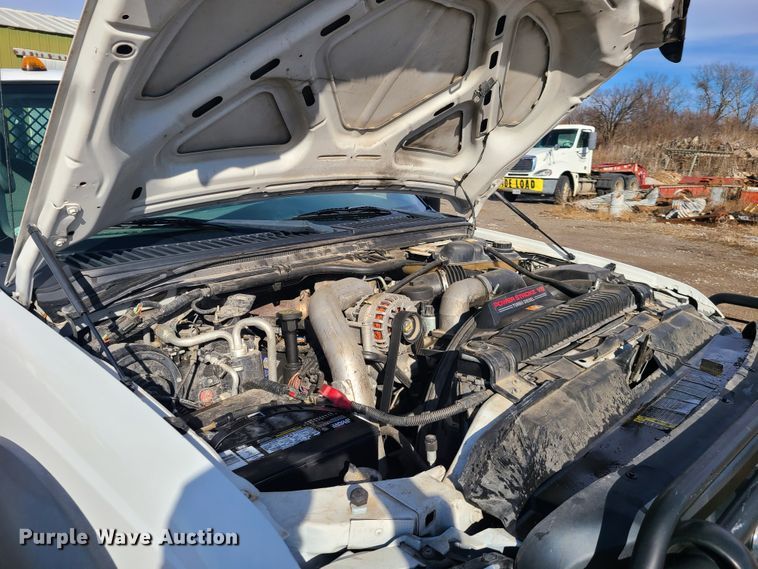 image for item GY9659 2006 Ford F450 Super Duty  flatbed pickup truck