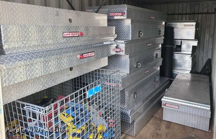 image for item GY9680 Automotive accessories