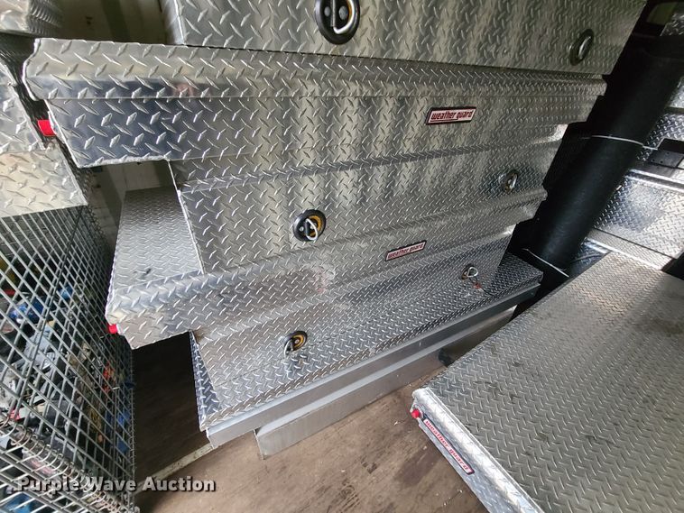 image for item GY9680 Automotive accessories