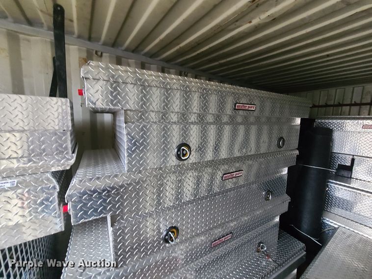 image for item GY9680 Automotive accessories