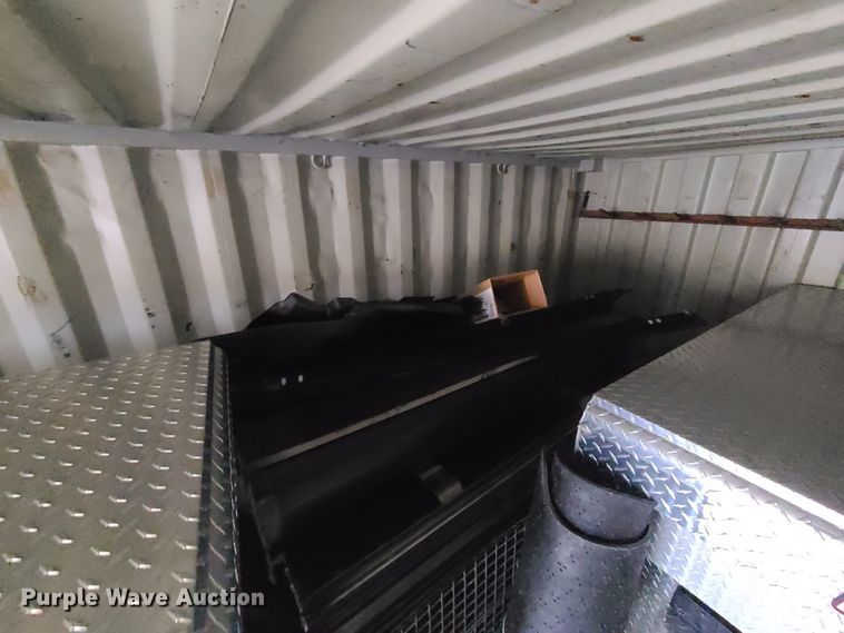 image for item GY9680 Automotive accessories