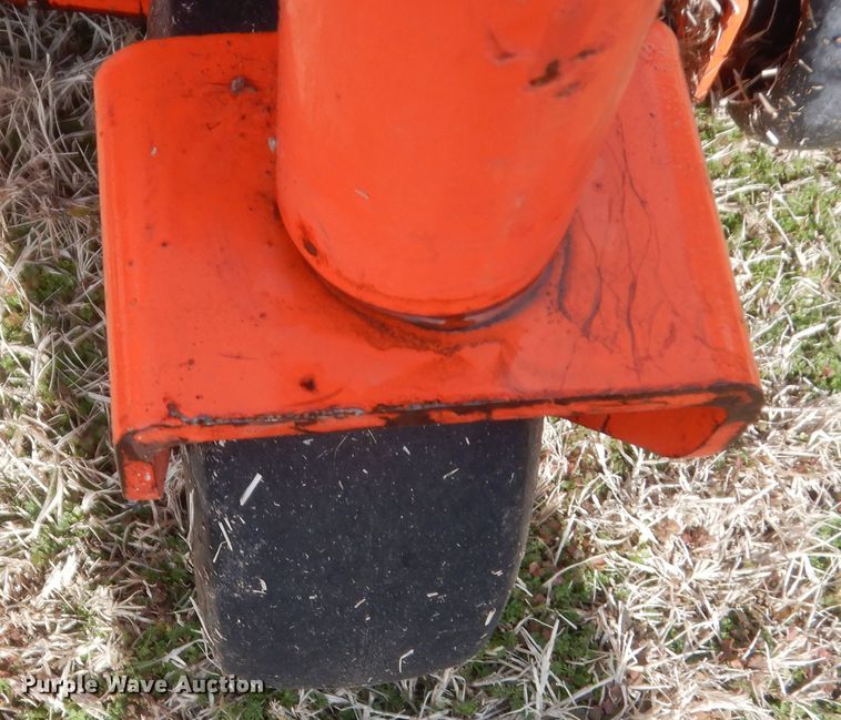 image for item HG9784 Kubota Z122RKW  ZTR lawn mower