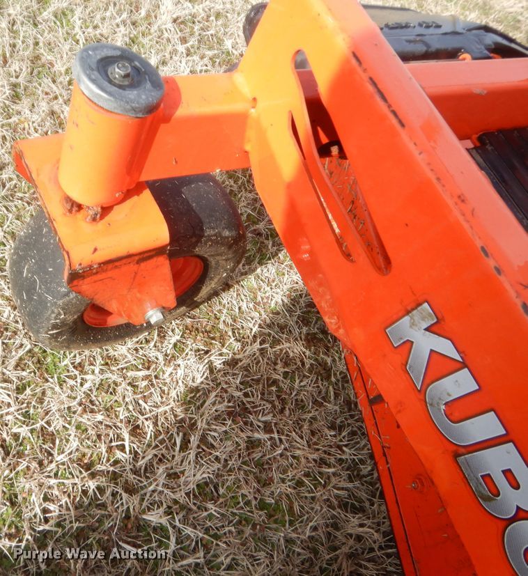 image for item HG9784 Kubota Z122RKW  ZTR lawn mower