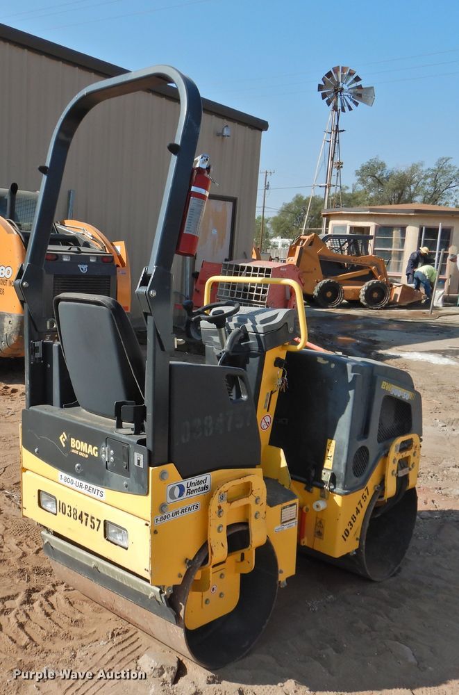 image for item HO9933 2015 Bomag BW900-50  double drum vibratory roller