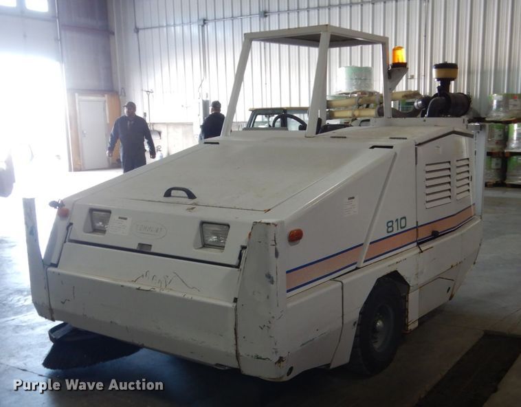 image for item HS9764 Tennant 810 floor sweeper
