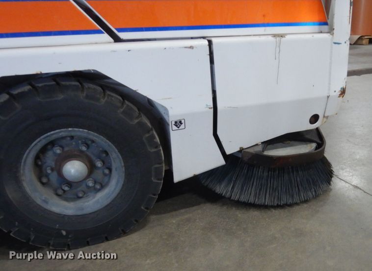 image for item HS9764 Tennant 810 floor sweeper