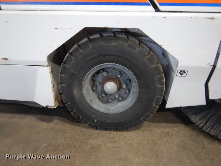 image for item HS9764 Tennant 810 floor sweeper