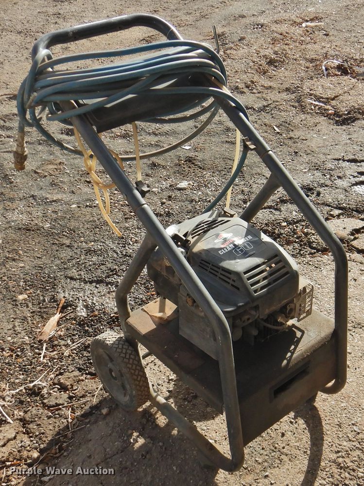 image for item HU9748 Generac G21 pressure washer