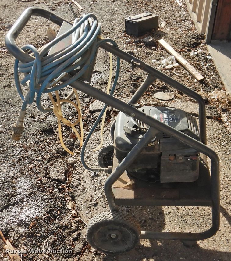 image for item HU9748 Generac G21 pressure washer