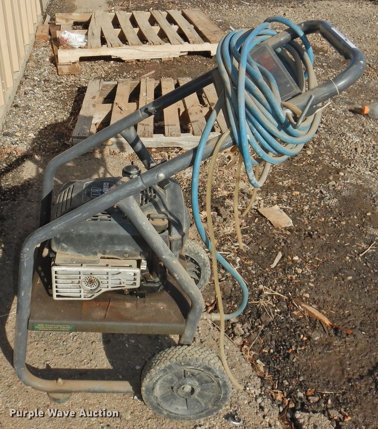 image for item HU9748 Generac G21 pressure washer