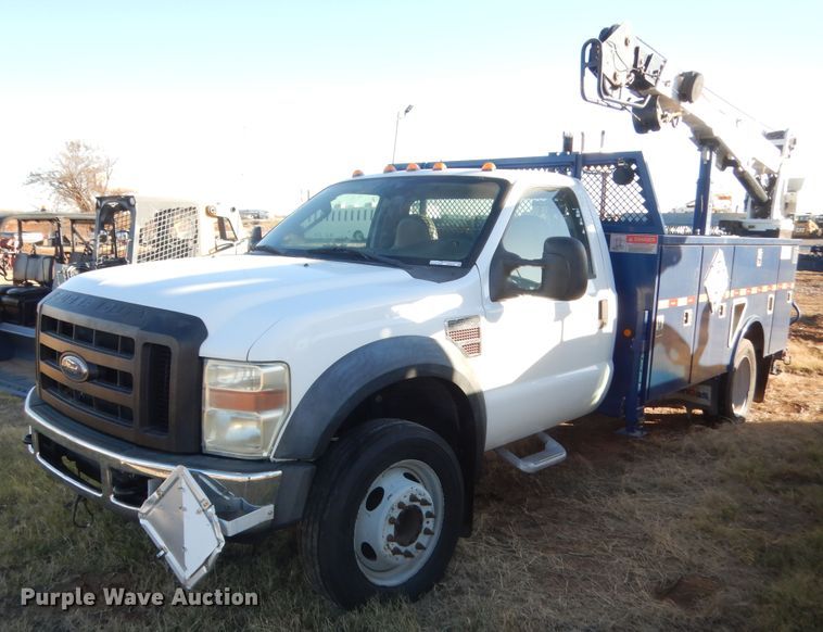 image for item HW9093 2008 Ford F550 Super Duty  utility truck with crane