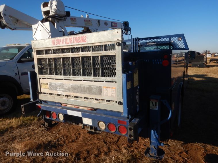 image for item HW9093 2008 Ford F550 Super Duty  utility truck with crane