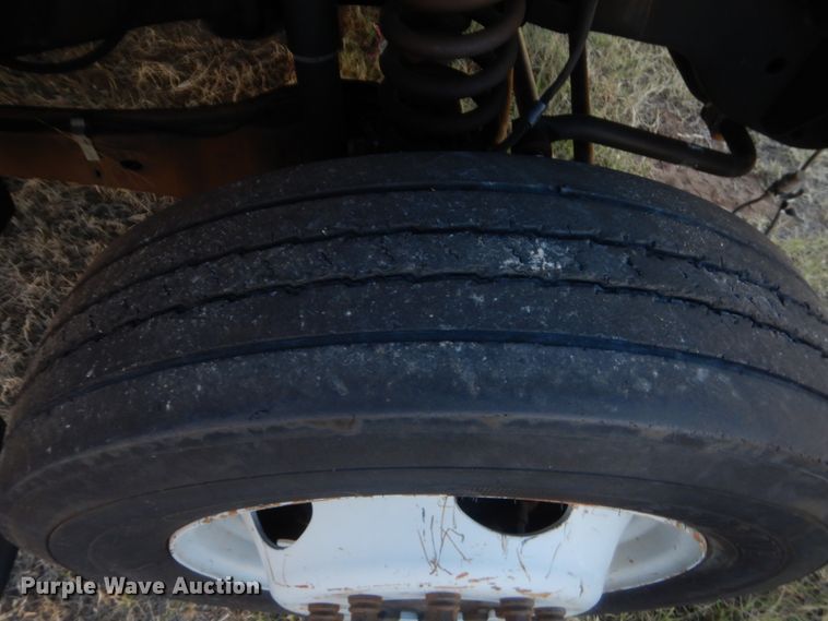 image for item HW9093 2008 Ford F550 Super Duty  utility truck with crane