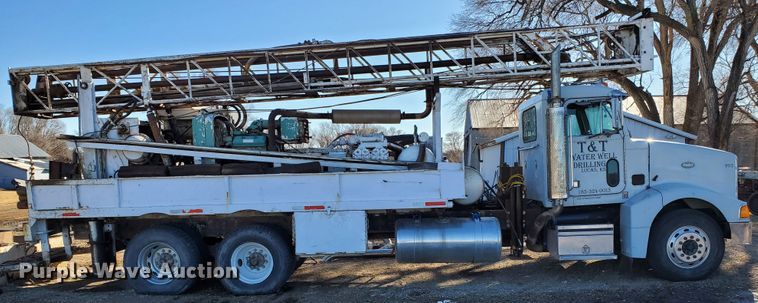 image for item HW9593 2000 Peterbilt 385  drilling rig truck