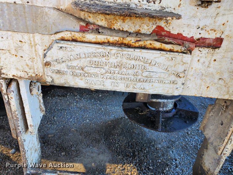 image for item HW9593 2000 Peterbilt 385  drilling rig truck