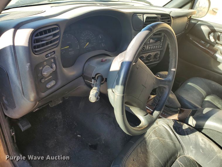 image for item HW9654 1998 Oldsmobile Bravada  SUV