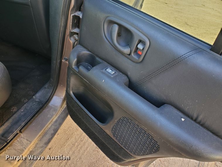 image for item HW9654 1998 Oldsmobile Bravada  SUV