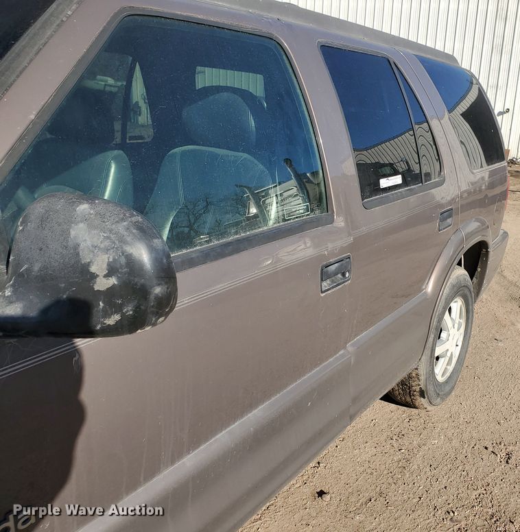 image for item HW9654 1998 Oldsmobile Bravada  SUV