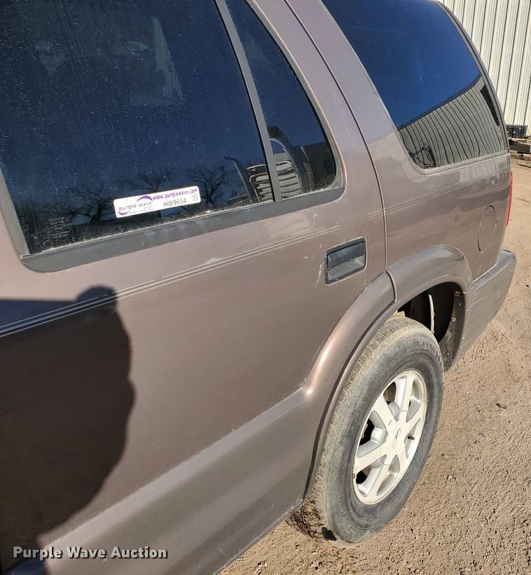 image for item HW9654 1998 Oldsmobile Bravada  SUV