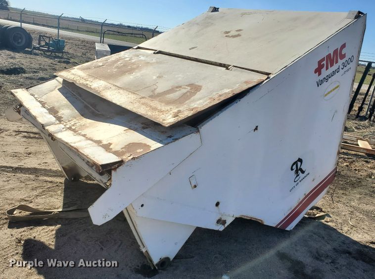 image for item HW9655 FMC Vanguard 3000 street sweeper refuse bin