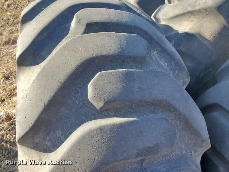 image for item HW9656 (4) 17.5-25 tires