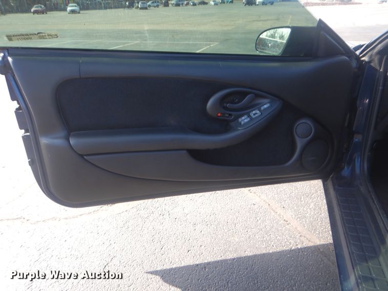 image for item HW9771 2002 Pontiac Firebird