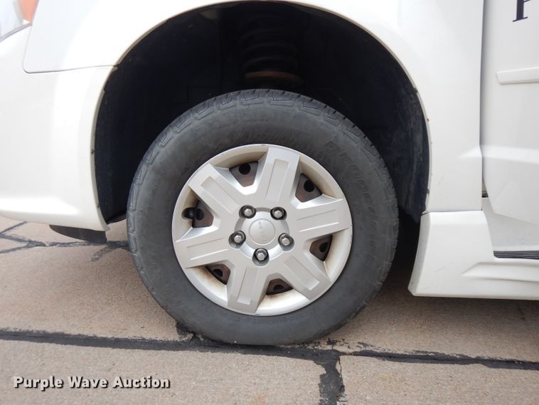 image for item IG9145 2012 Dodge Grand Caravan  handicap accessible van