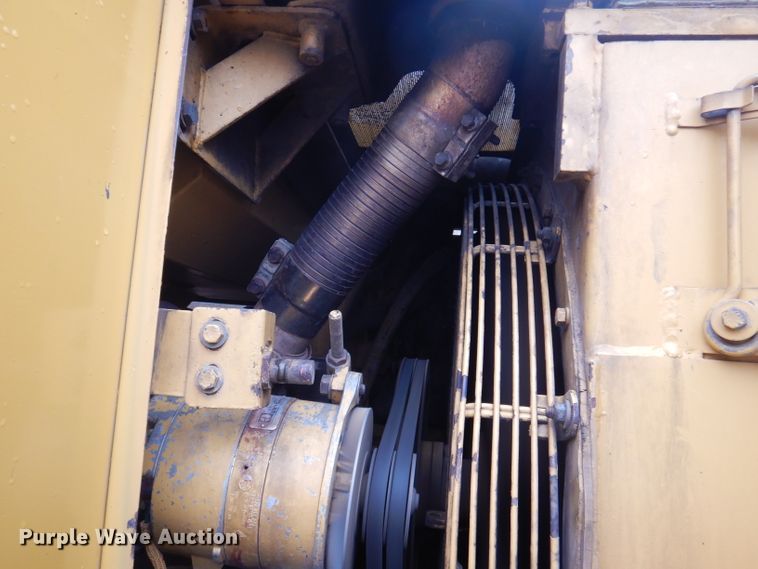 image for item DA5273 1988 Caterpillar 963  track loader